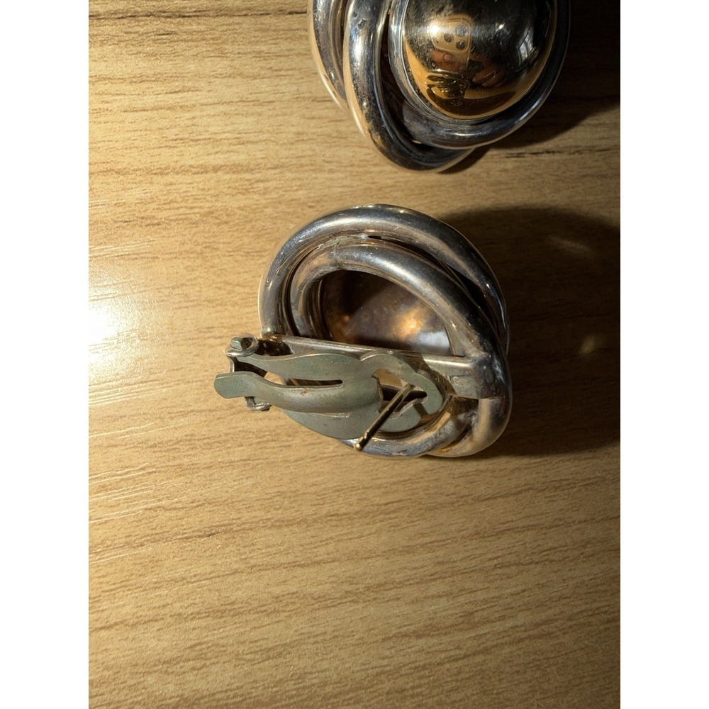 STERLING SILVER ISRAELI ELECTROFORM LOVE KNOT W/GOLD BALL CLIP/PIERCED EARRINGS - Picture 2 of 5